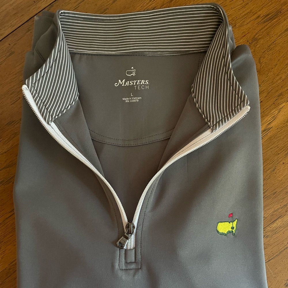 Mens Masters Tech Masters Golf Pullover